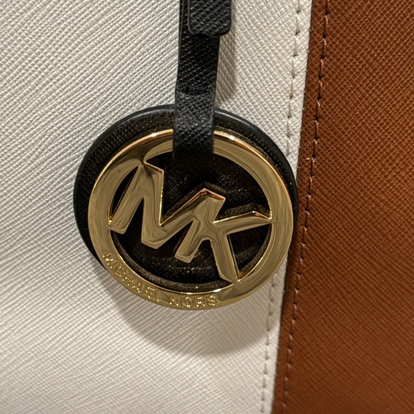 Michael Kors Bag Large Vintage Jet Set Traveler’s Tote Bag EUC - Picture 10 of 17